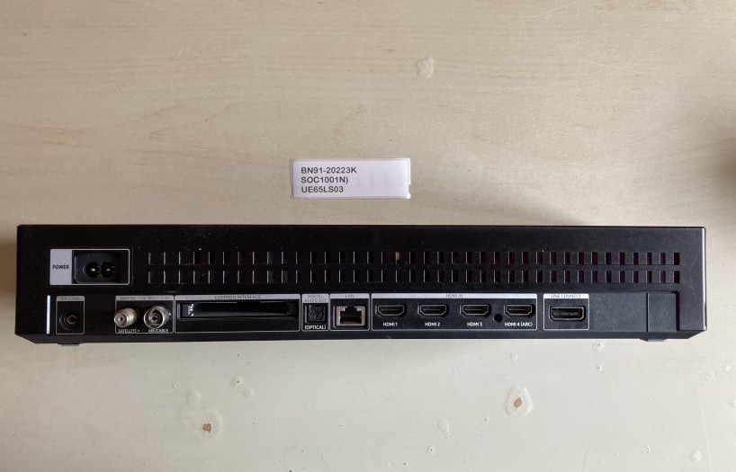 BN91-20223K SOC1001N) UE65LS03