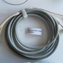 Display-port kabel essence