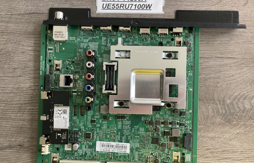 BN94-14200A UE55RU7100W